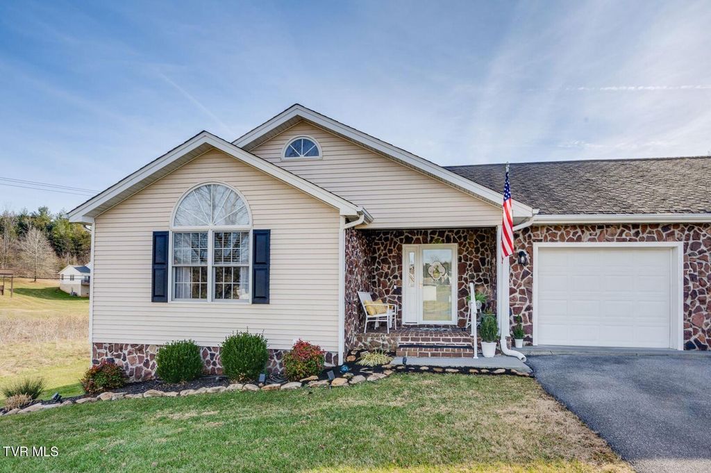 Photo of 20850 Meadowbrook Drive #B, Abingdon, VA 24211 (MLS # 9989875)