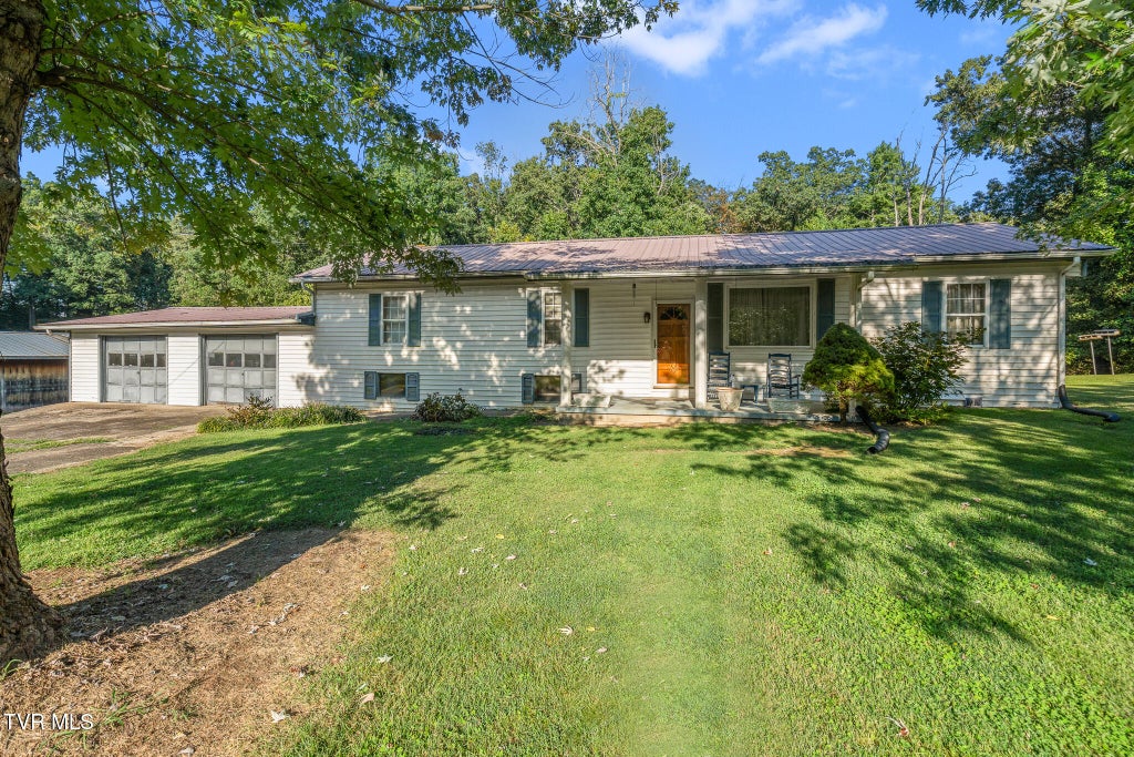 Photo of 375 Ostrich Road, Greeneville, TN 37743 (MLS # 10000188)