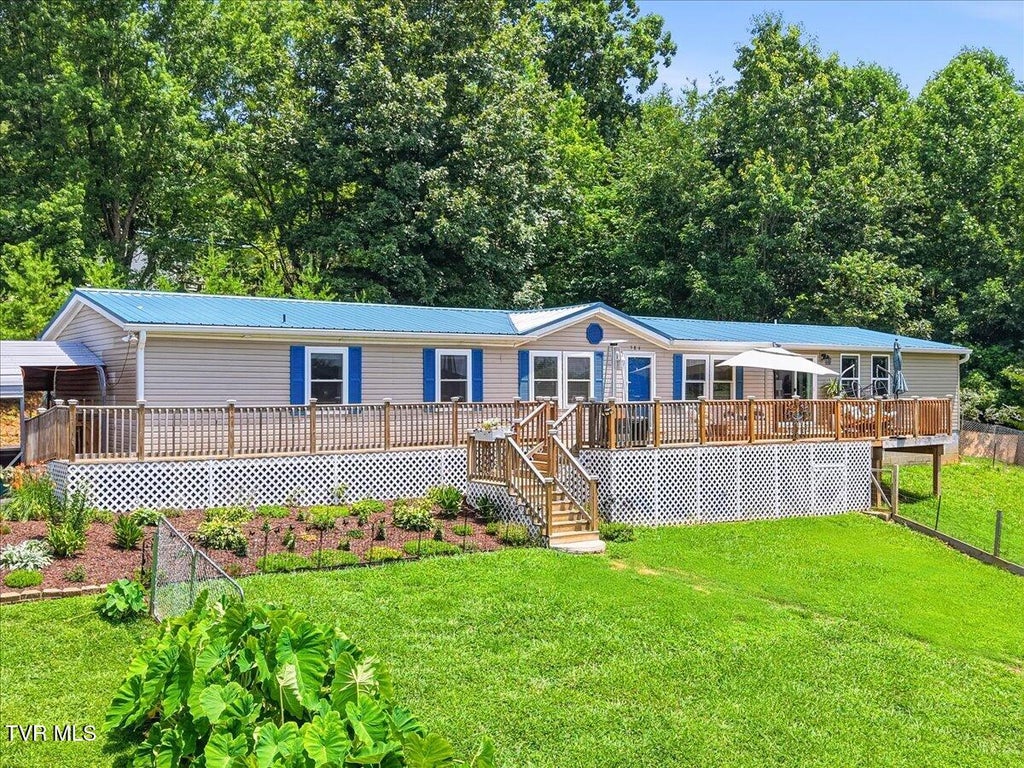 Photo of 586 Havenwood Way, Dandridge, TN 37725 (MLS # 9997636)