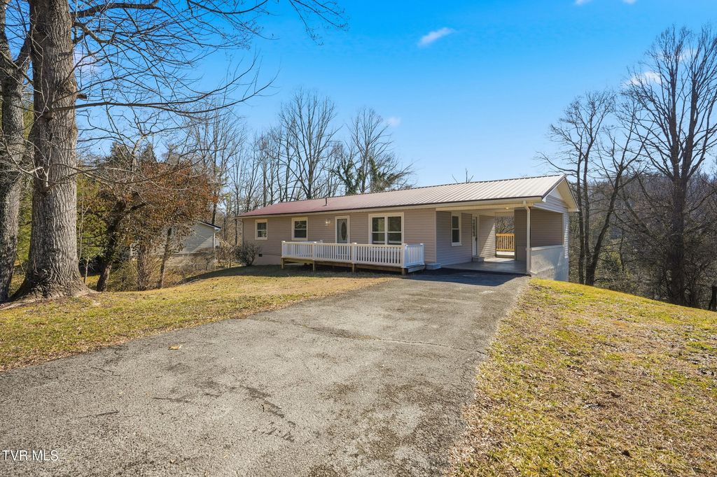 Photo of 1506 Mountain View Avenue, Big Stone Gap, VA 24219 (MLS # 9991283)