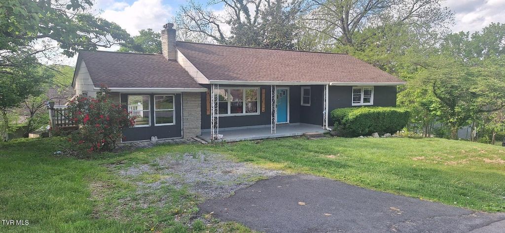 Photo of 2409 Anderson Street, Bristol, TN 37620 (MLS # 9995405)