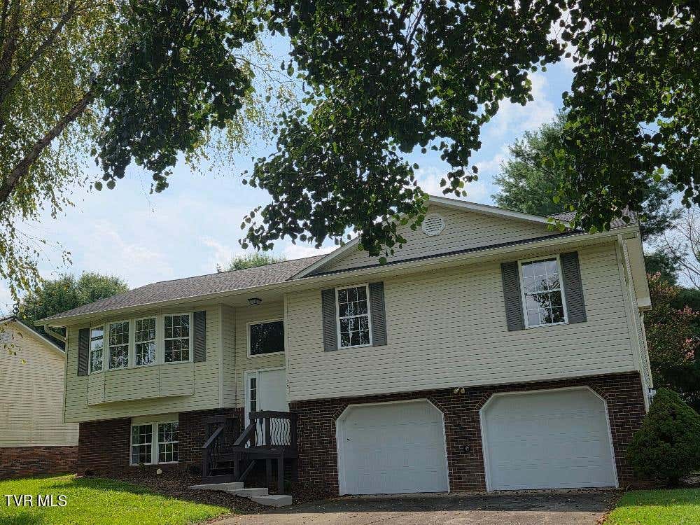 Photo of 331 Gray Station Road, Johnson City, TN 37615 (MLS # 9999555)