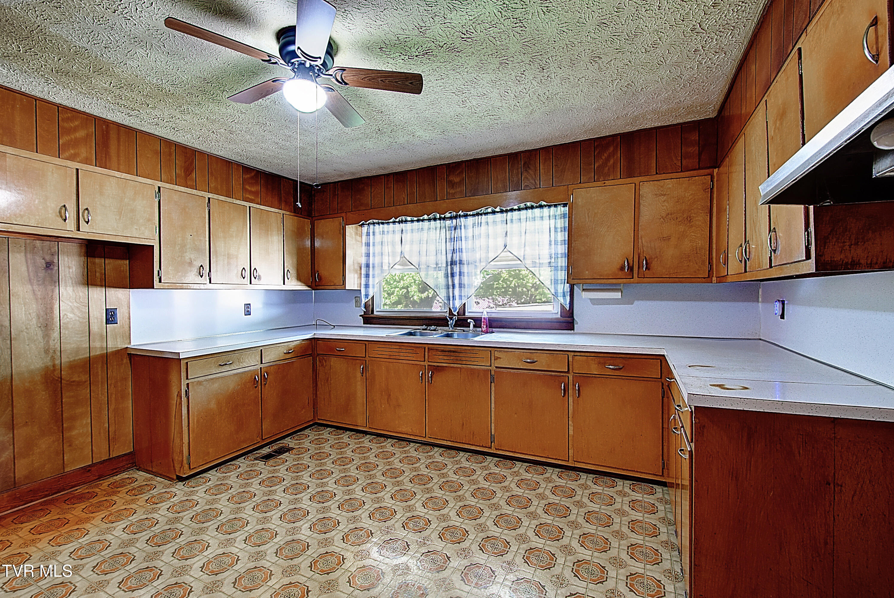 324 Donnie Crawford Road, Kingsport, Tennessee image 13