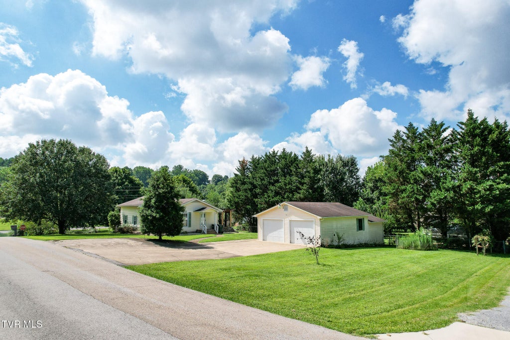 Photo of 134 Hopeville Avenue, Greeneville, TN 37745 (MLS # 9999940)