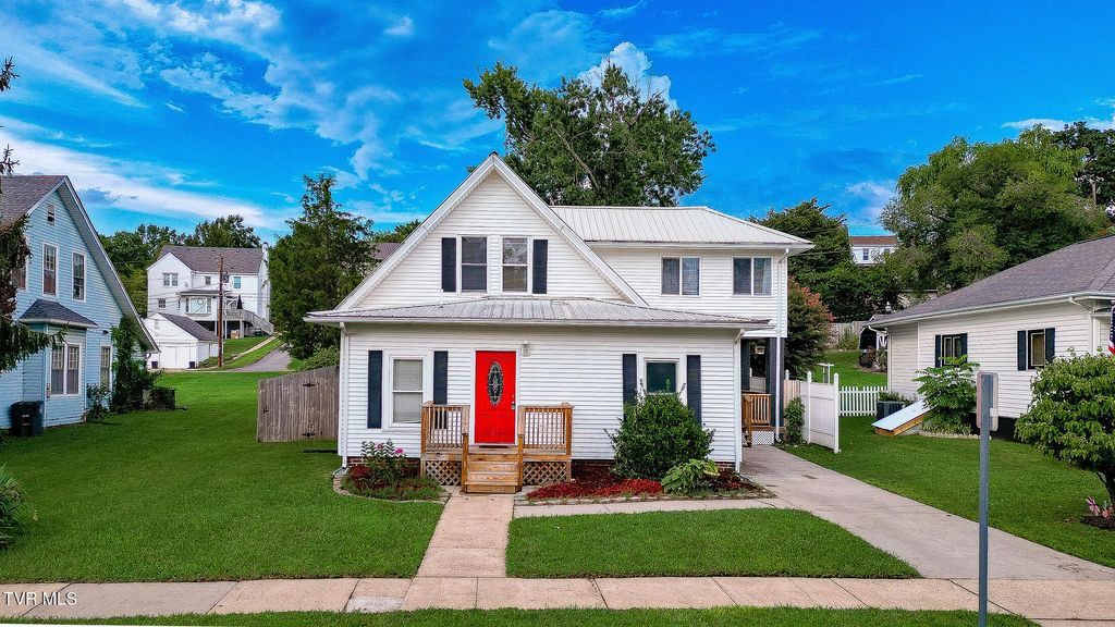 Photo of 142 Wanola Avenue, Kingsport, TN 37660 (MLS # 9984649)