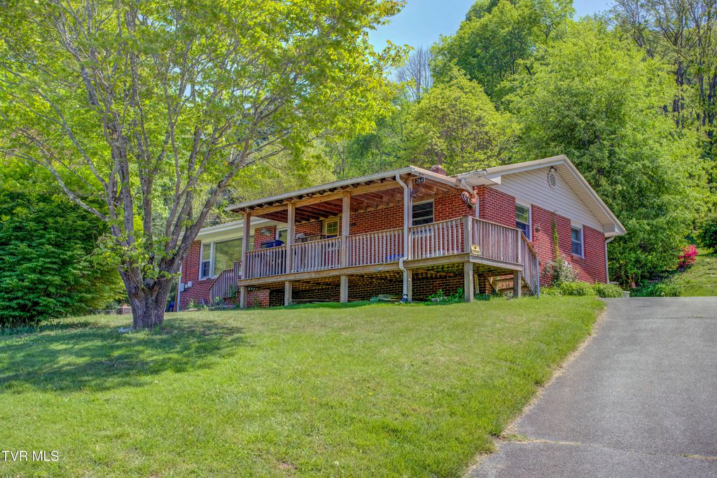 Photo of 264 Terrace Avenue, Gate City, VA 24251 (MLS # 9994537)