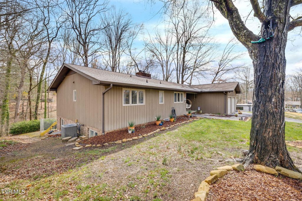 Photo of 2113 Sheffield Street, Kingsport, TN 37660 (MLS # 9992337)