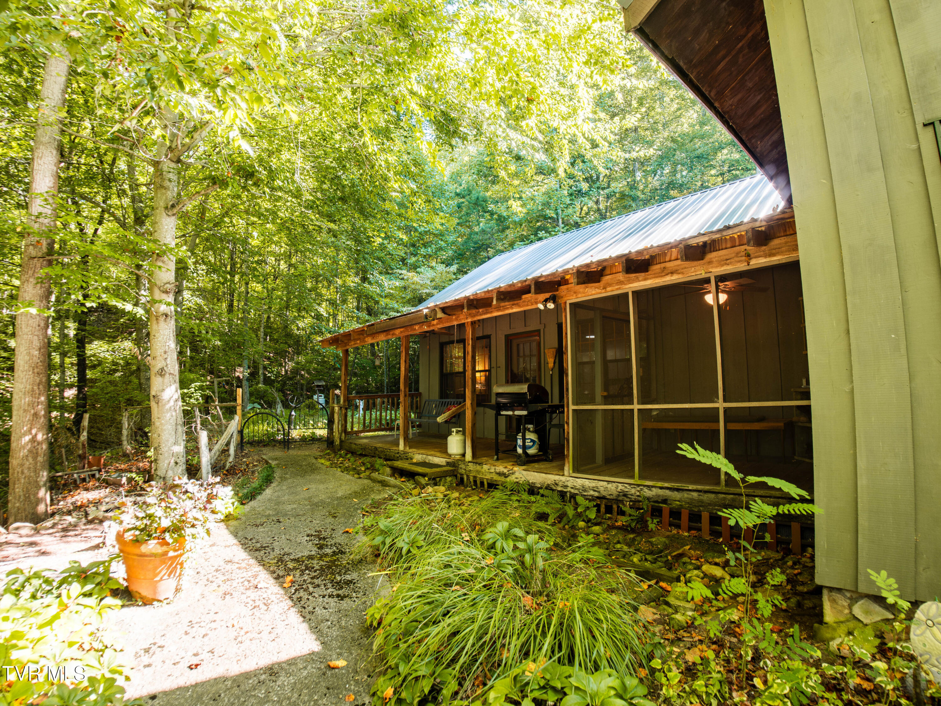 1736 War Valley Road, Rogersville, Tennessee image 4