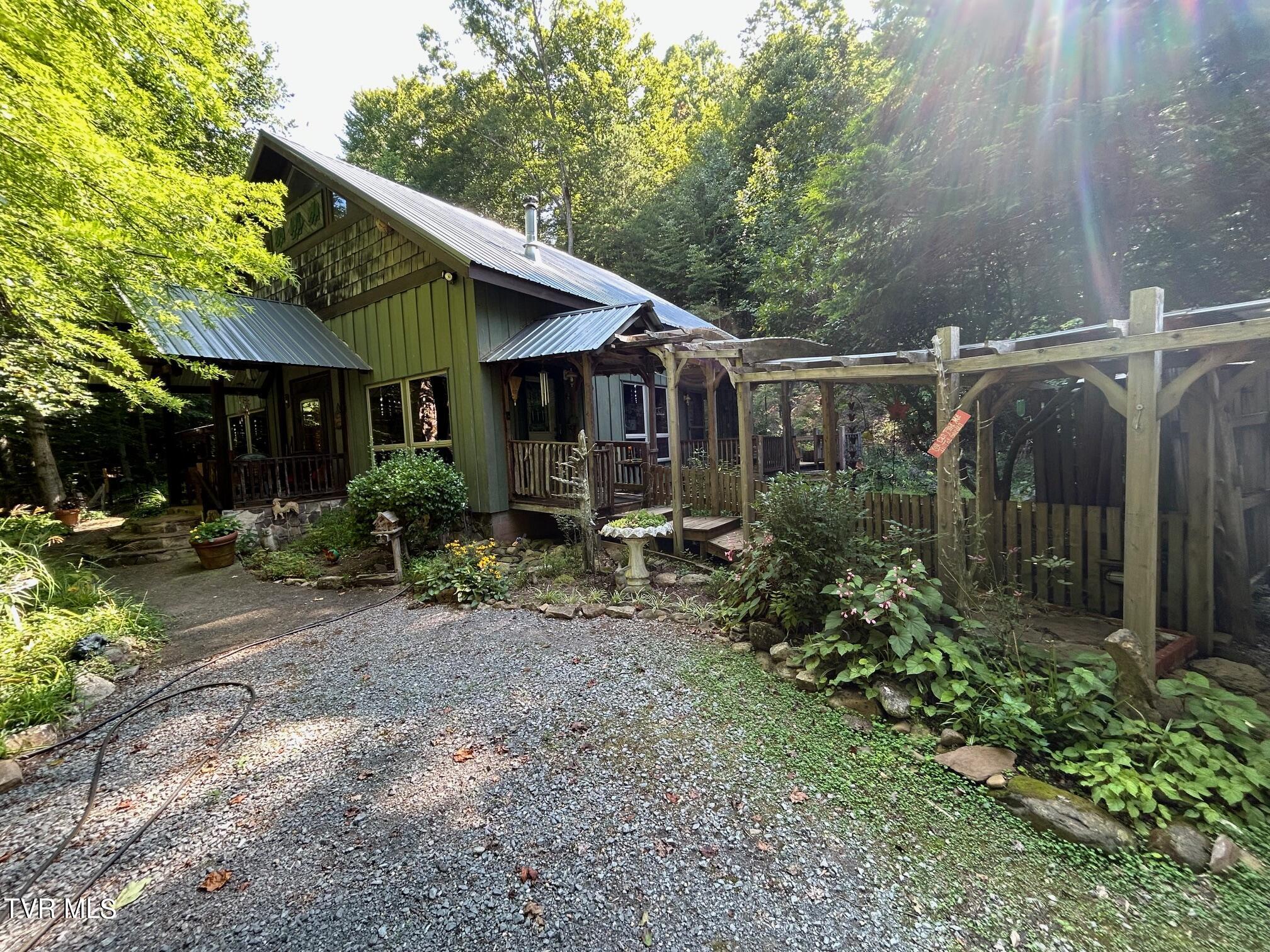 1736 War Valley Road, Rogersville, Tennessee image 2