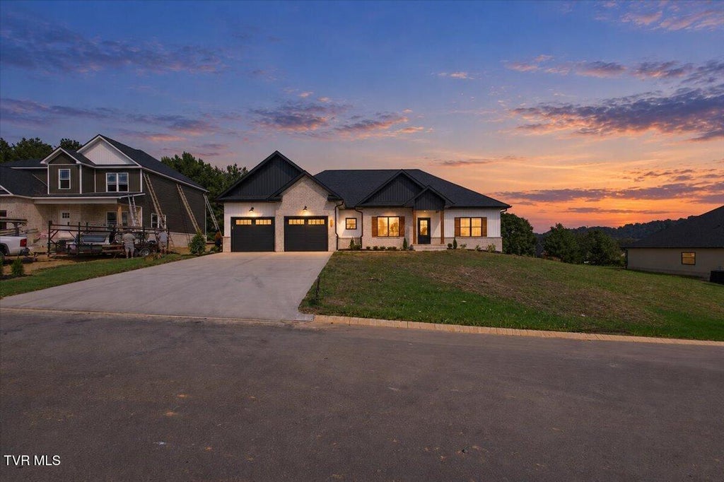Photo of 328 Parker Court, Jonesborough, TN 37659 (MLS # 10001671)