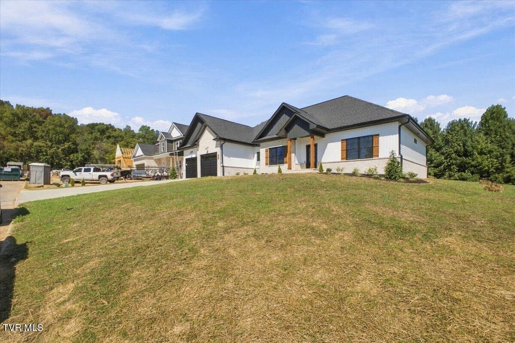 Photo of 328 Parker Court, Jonesborough, TN 37659 (MLS # 10001671)