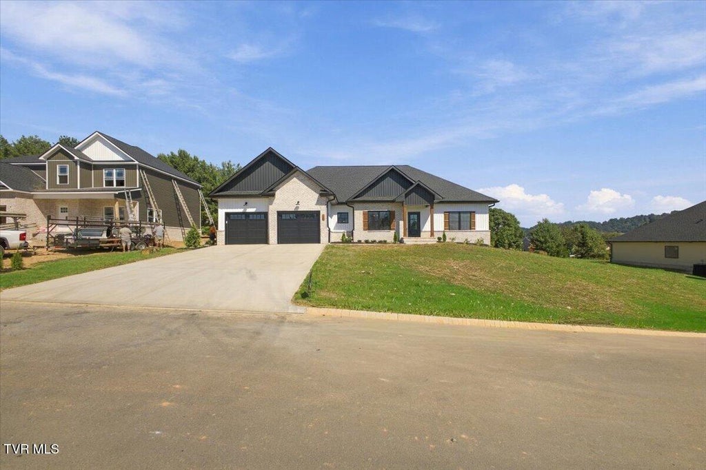 Photo of 328 Parker Court, Jonesborough, TN 37659 (MLS # 10001671)