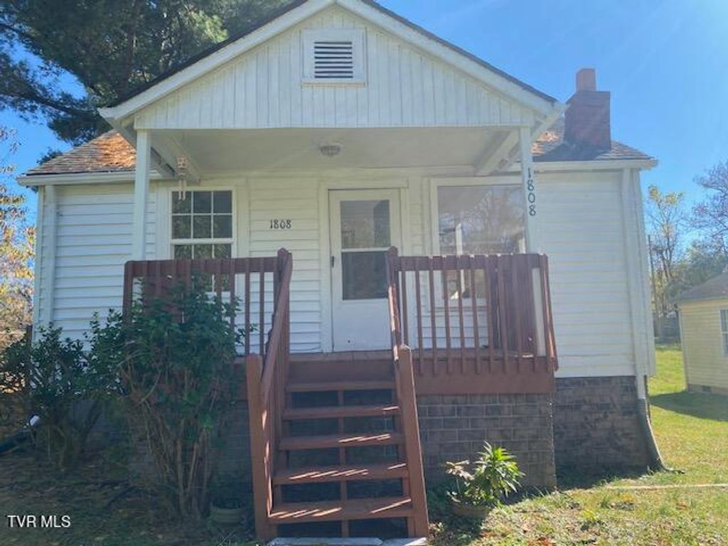 Photo of 1808 Myrtle Avenue, Johnson City, TN 37601 (MLS # 9988027)