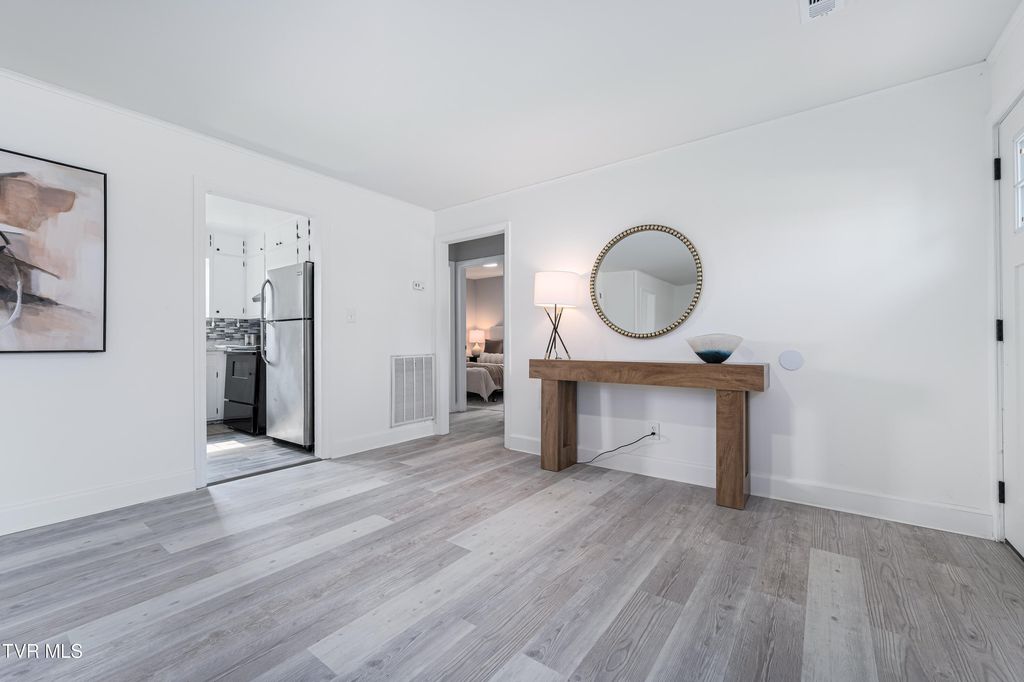 Photo of 114 Park Drive, Kingsport, TN 37660 (MLS # 9990977)