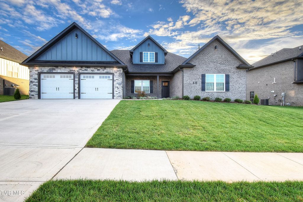 Photo of 40 Glaze Farm Way, Johnson City, TN 37601 (MLS # 9985273)