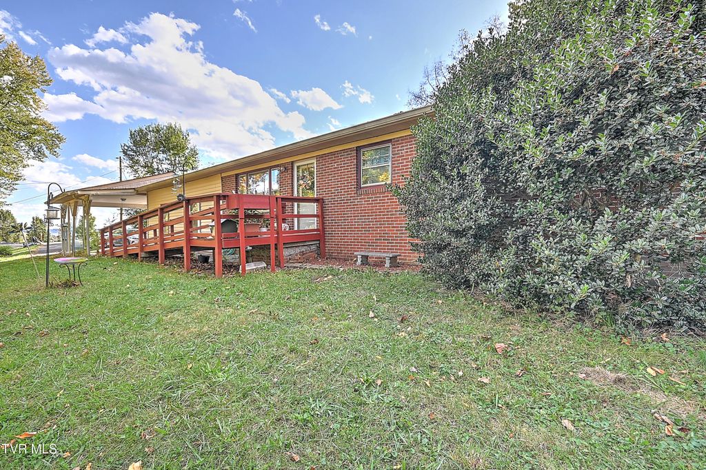 Photo of 624 Rogers Avenue, Kingsport, TN 37660 (MLS # 9987754)