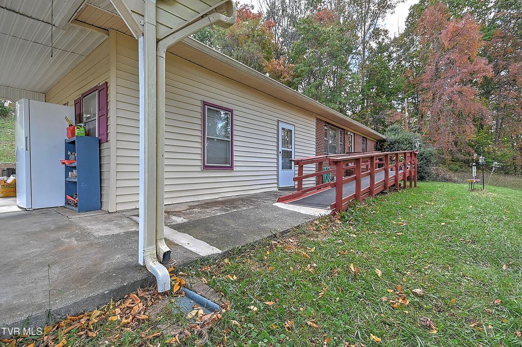 Photo of 624 Rogers Avenue, Kingsport, TN 37660 (MLS # 9987754)