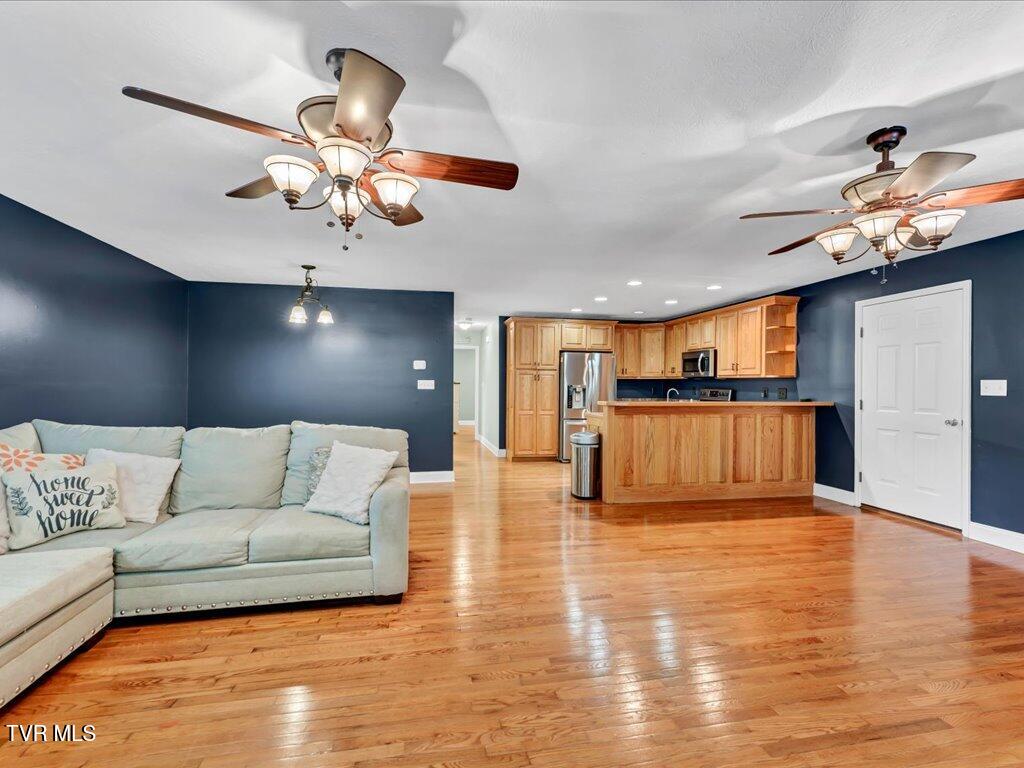 120 Oak Road, Powell, Tennessee image 4