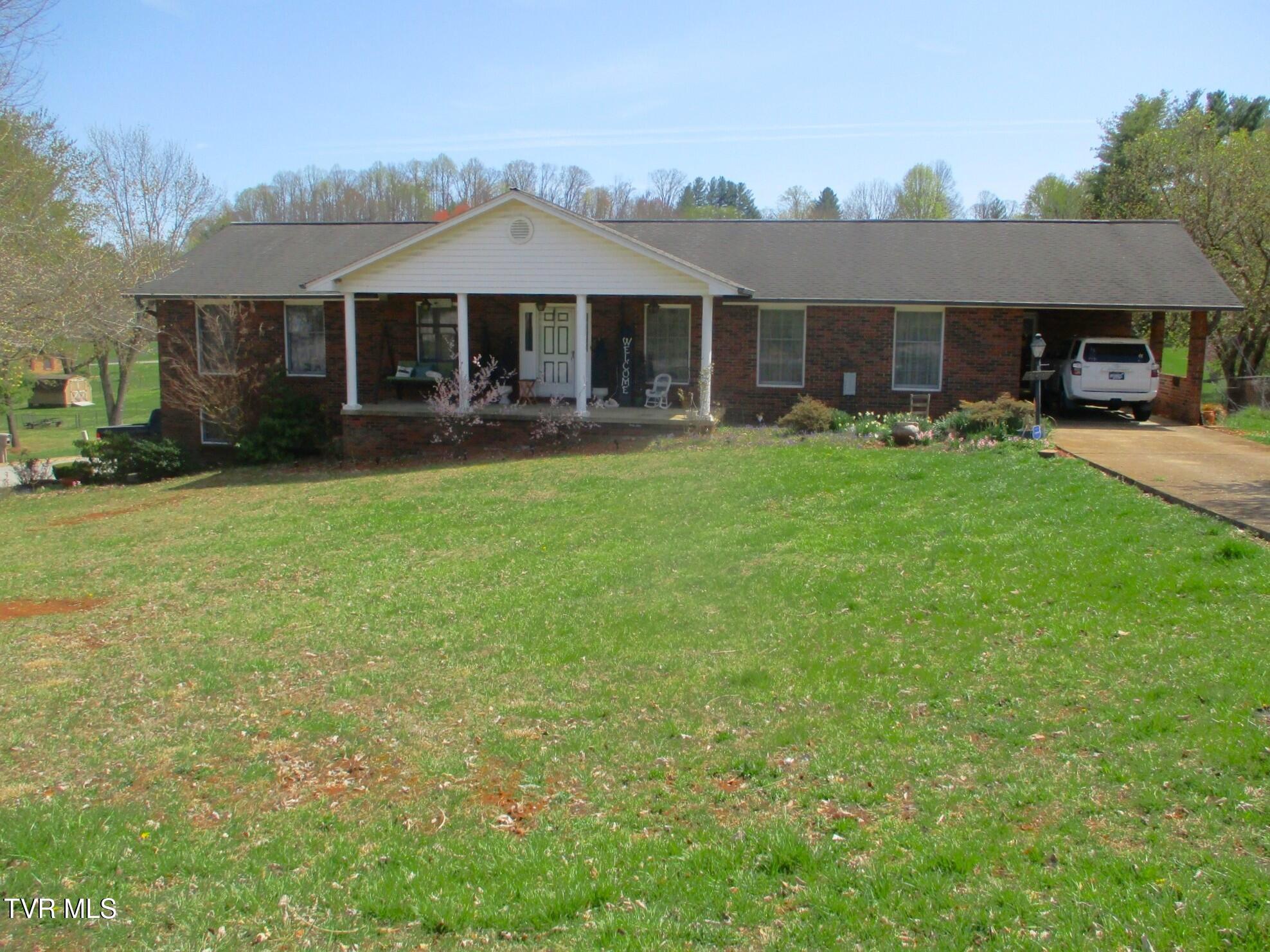 724 Redwood Drive, Mount Carmel, Tennessee image 2