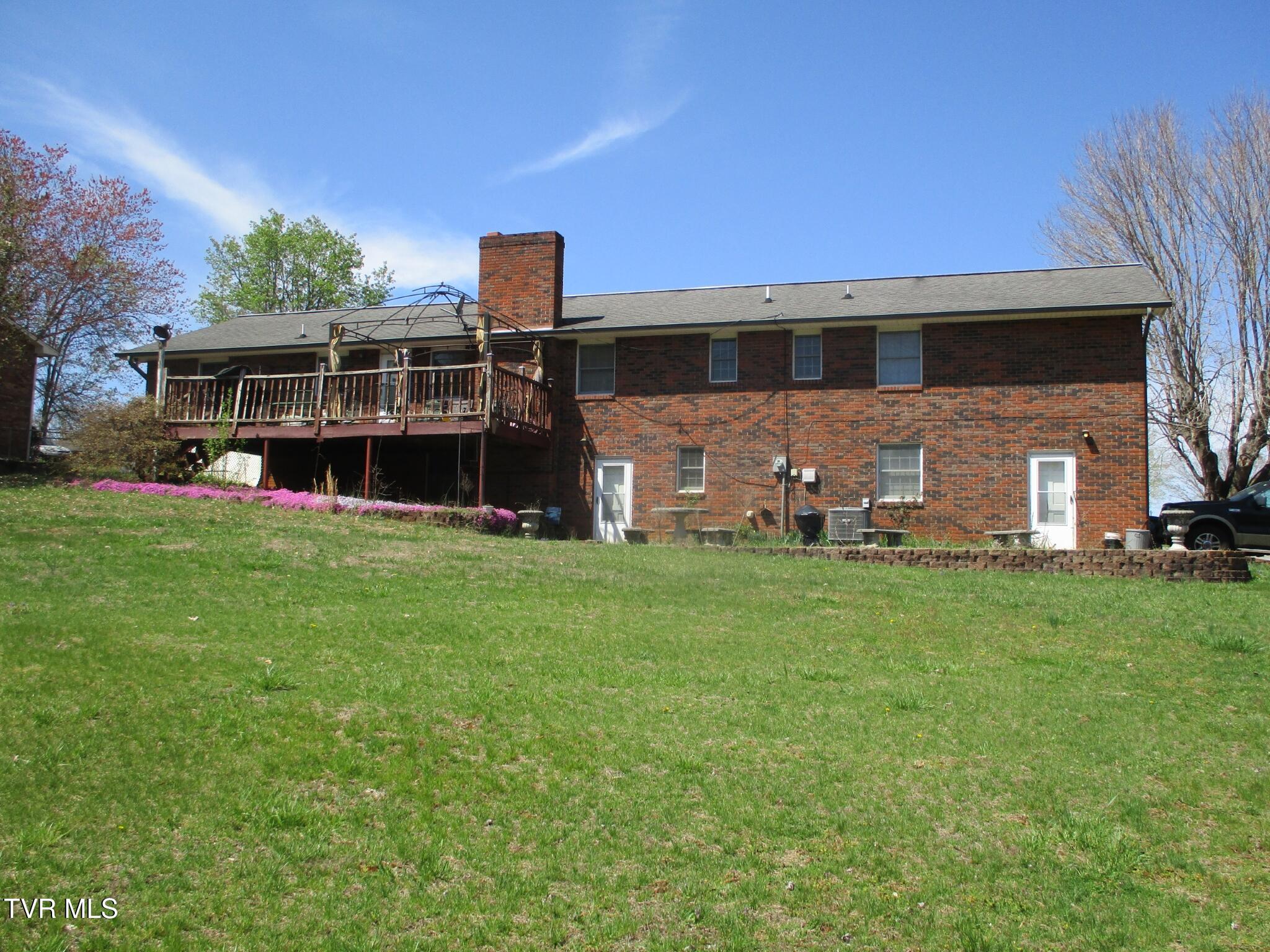 724 Redwood Drive, Mount Carmel, Tennessee image 11