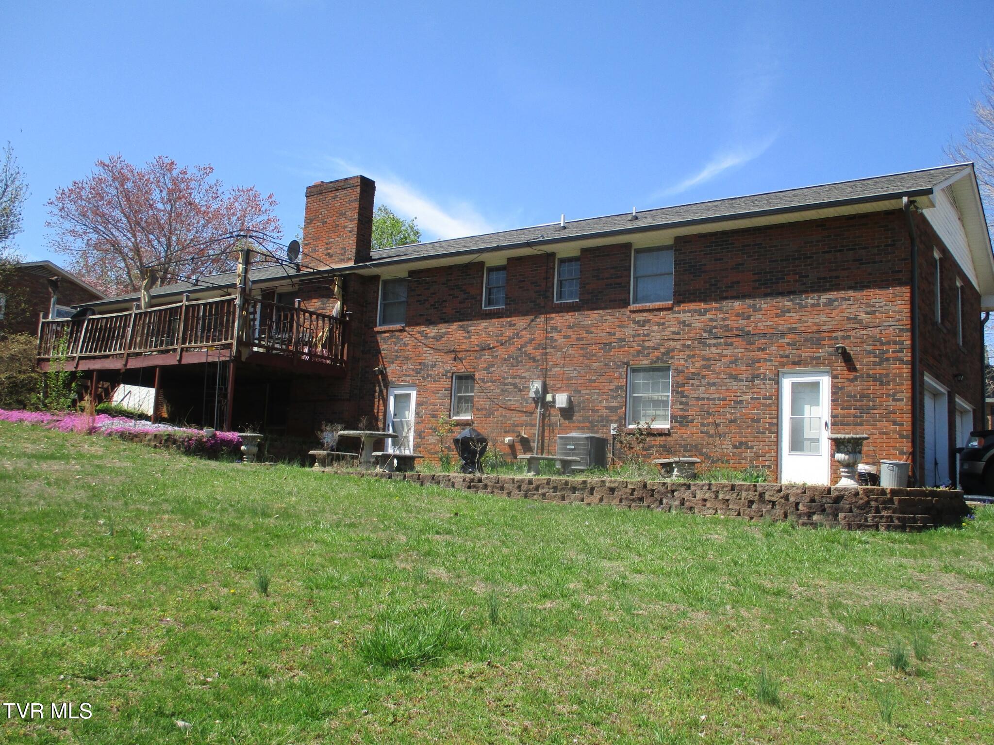 724 Redwood Drive, Mount Carmel, Tennessee image 10
