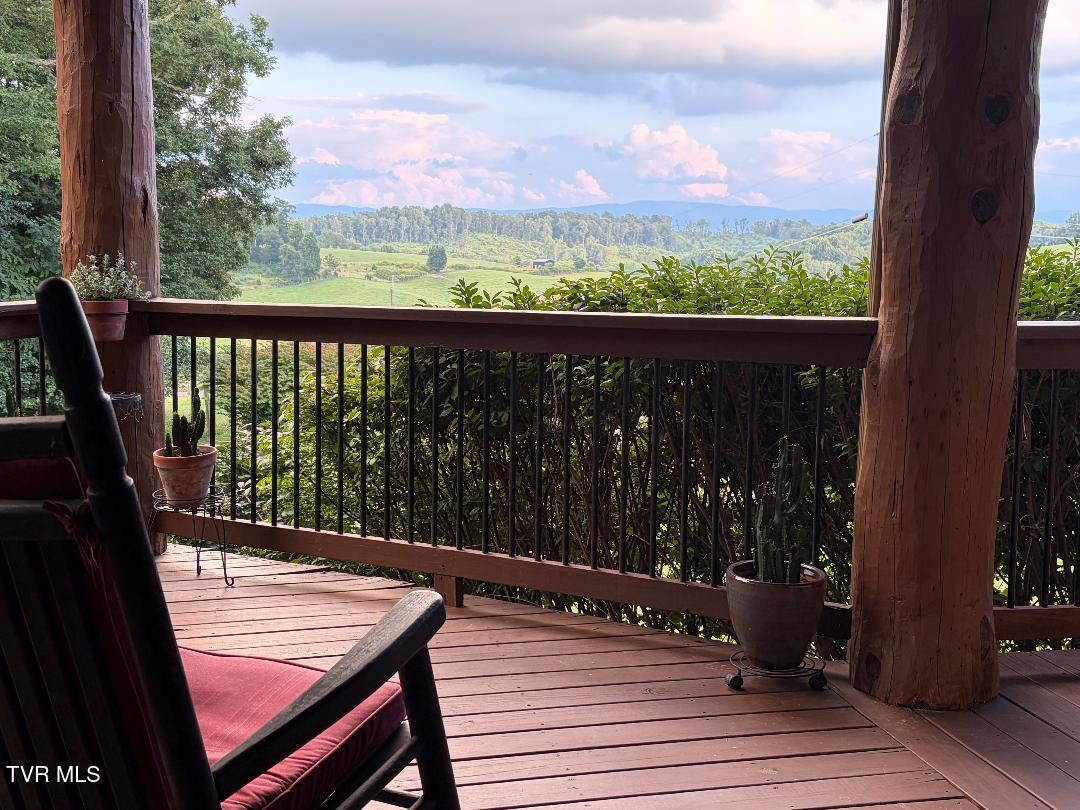 16301 Highlands Log Drive