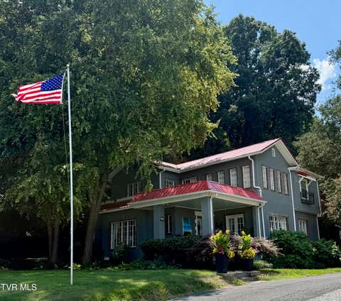 Photo of 407 Daytona Place, Elizabethton, TN 37643 (MLS # 9999273)