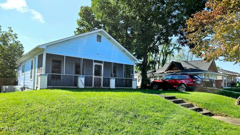 Photo of 1206 Myrtle Avenue, Johnson City, TN 37601 (MLS # 9990044)