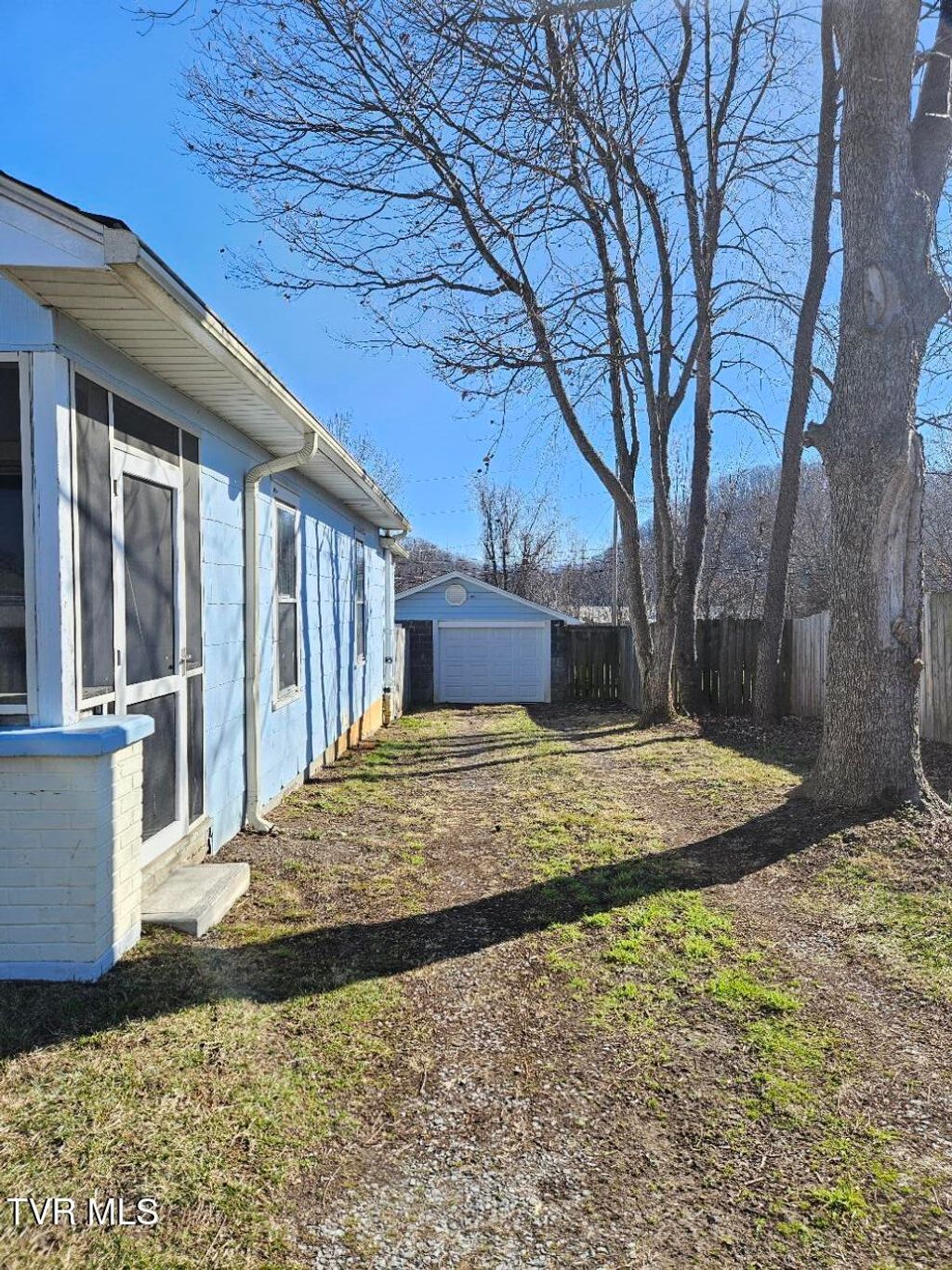 Photo of 1206 Myrtle Avenue, Johnson City, TN 37601 (MLS # 9990044)