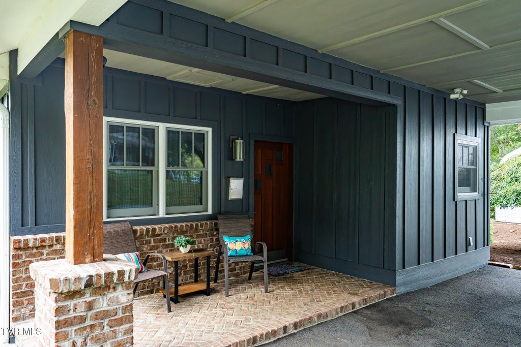 Photo of 198 Buck Creek Road, Roan Mountain, TN 37687 (MLS # 10000296)