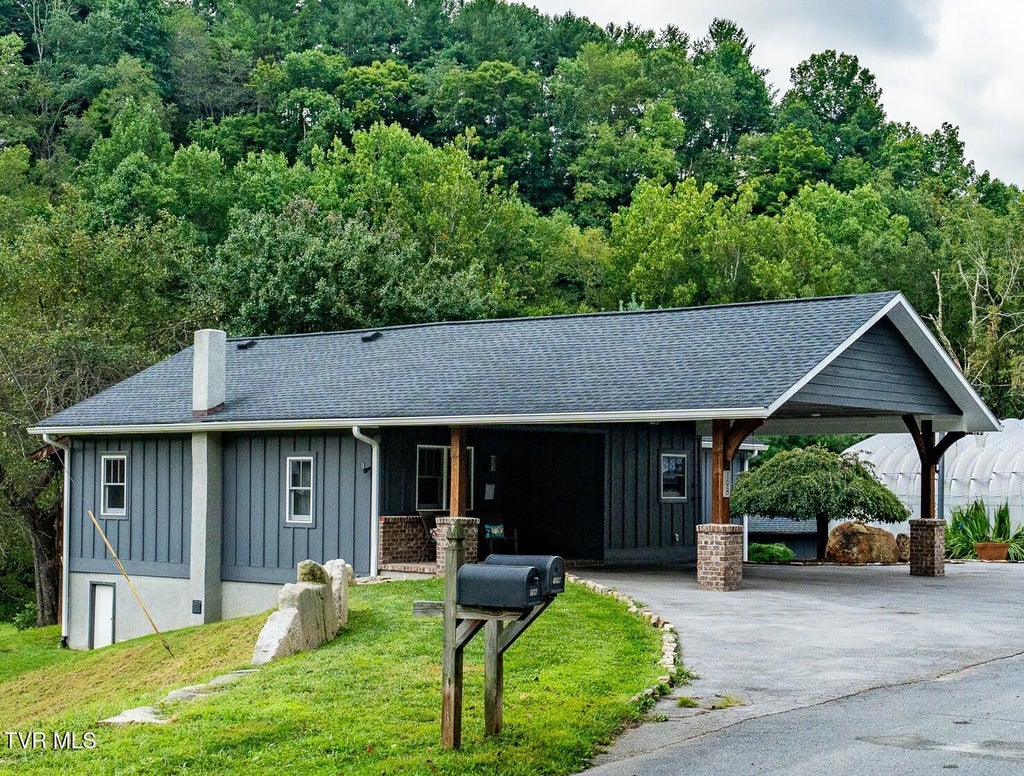 Photo of 198 Buck Creek Road, Roan Mountain, TN 37687 (MLS # 10000296)