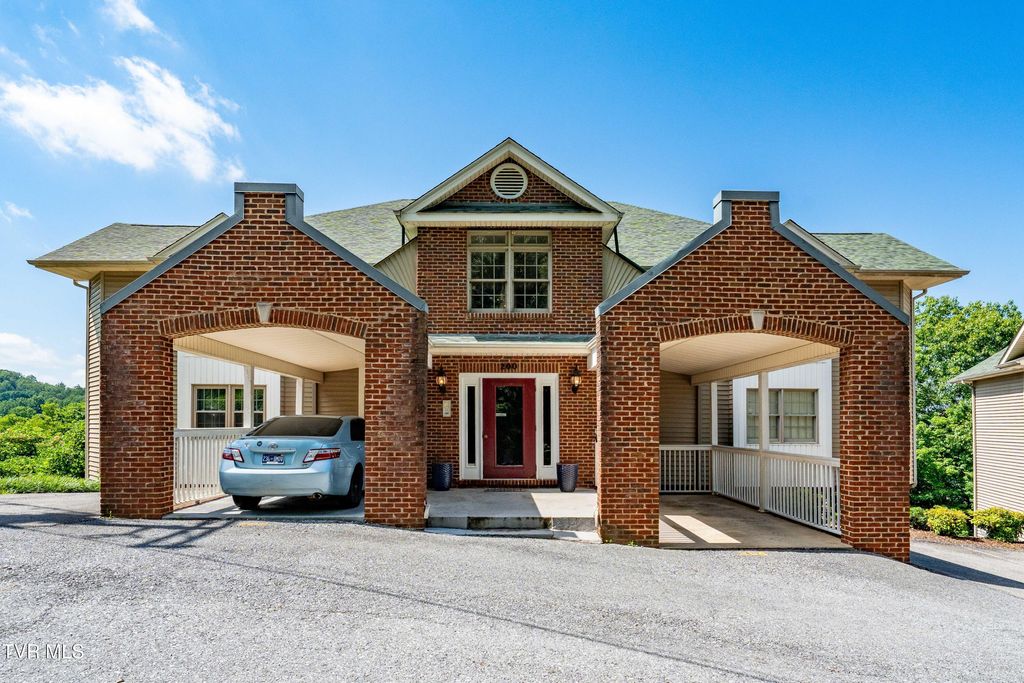 Photo of 100 Gables Place #206, Kingsport, TN 37664 (MLS # 9997089)