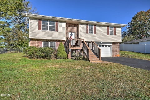Photo of 513 Kilkenny Road, Kingsport, TN 37664 (MLS # 10002384)