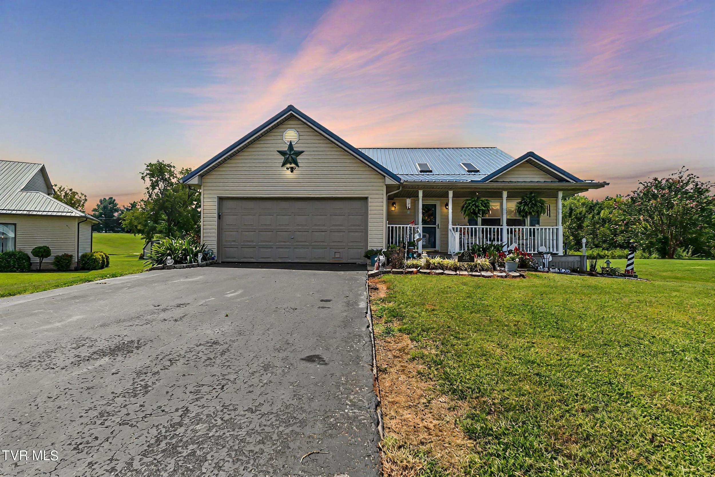 402 Putters Court, Church Hill, Tennessee image 1