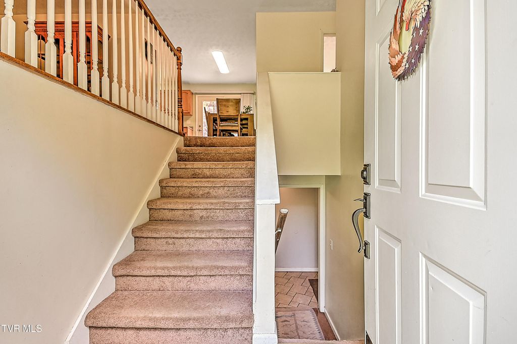 Photo of 116 Regency Drive, Rogersville, TN 37857 (MLS # 9982483)