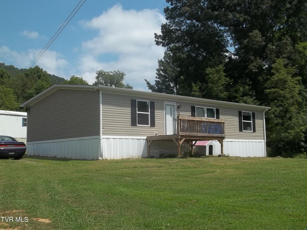 Photo of 154 Shadow Wood Lane, Surgoinsville, TN 37873 (MLS # 9984352)