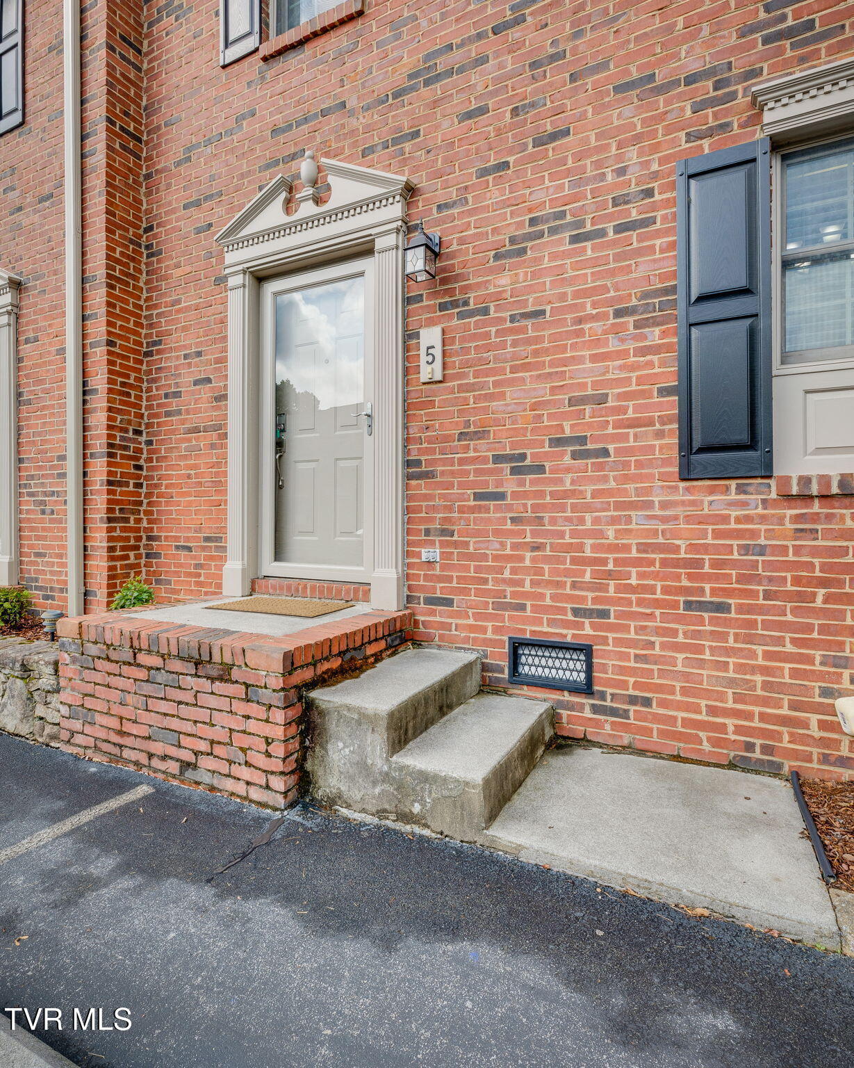 1101 8th Avenue #5, Johnson City, Tennessee image 2
