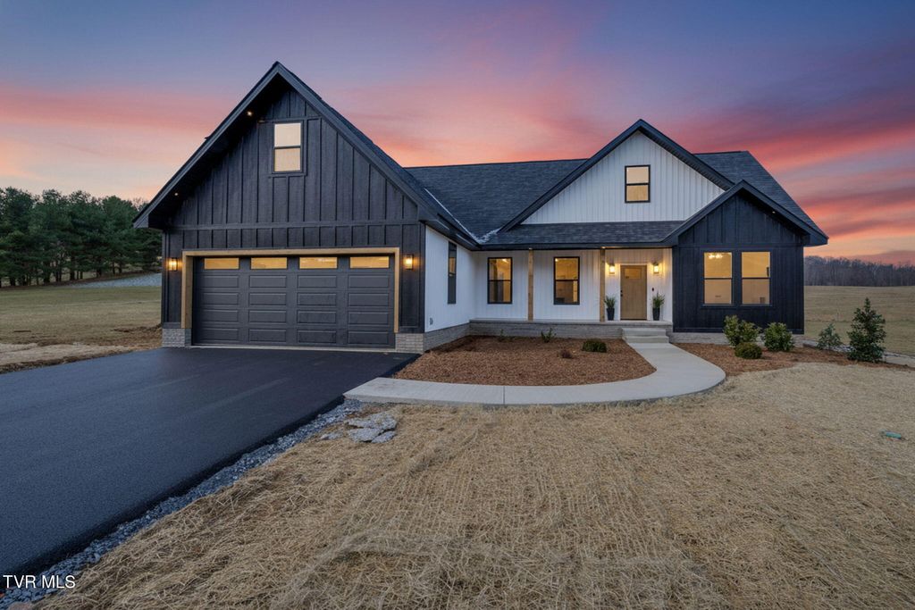 Photo of 1634 Powder Branch Road, Johnson City, TN 37601 (MLS # 9989393)