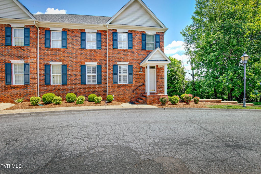 Photo of 2043 Manor Court #-, Kingsport, TN 37660 (MLS # 9997396)