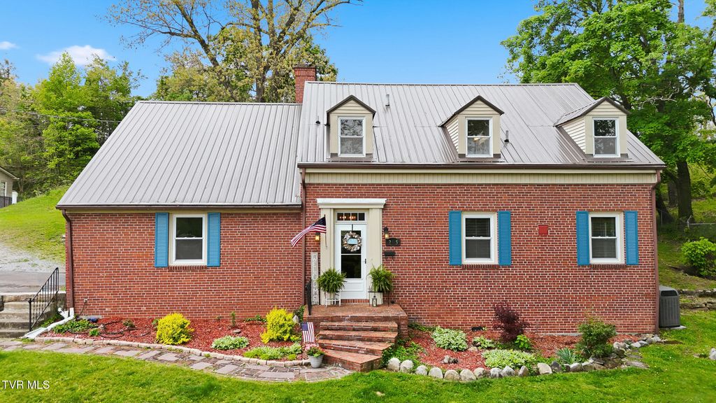Photo of 205 Highland Avenue, Norton, VA 24273 (MLS # 9994645)