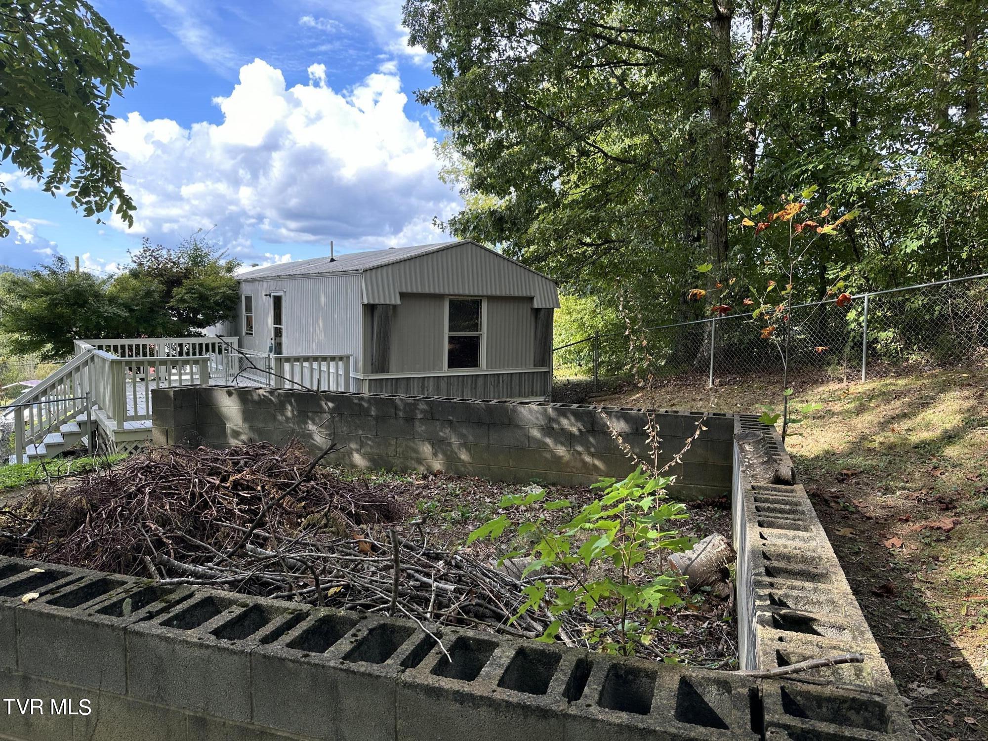 1370 Lovelace Road, Fall Branch, Tennessee image 5