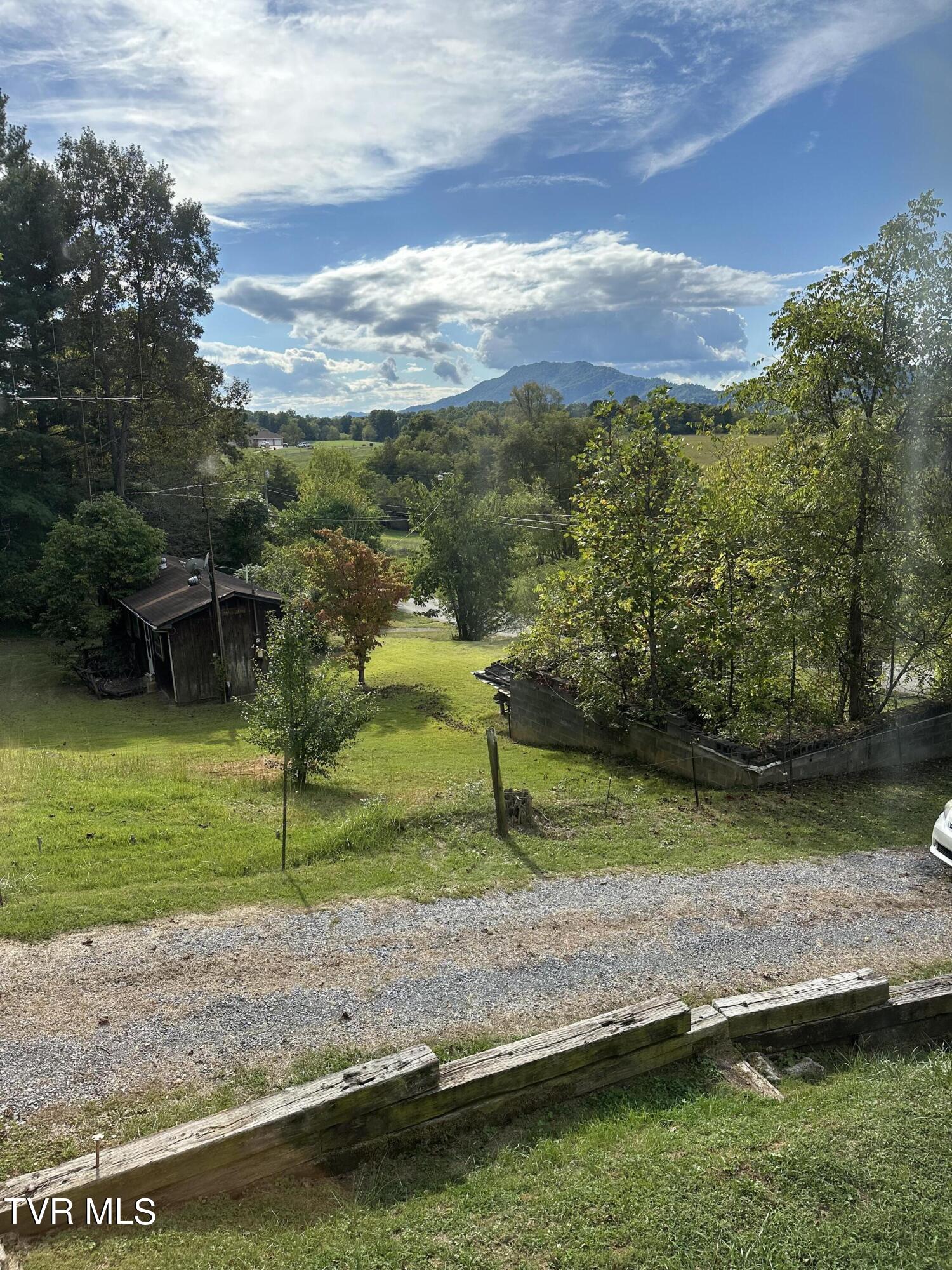 1370 Lovelace Road, Fall Branch, Tennessee image 7