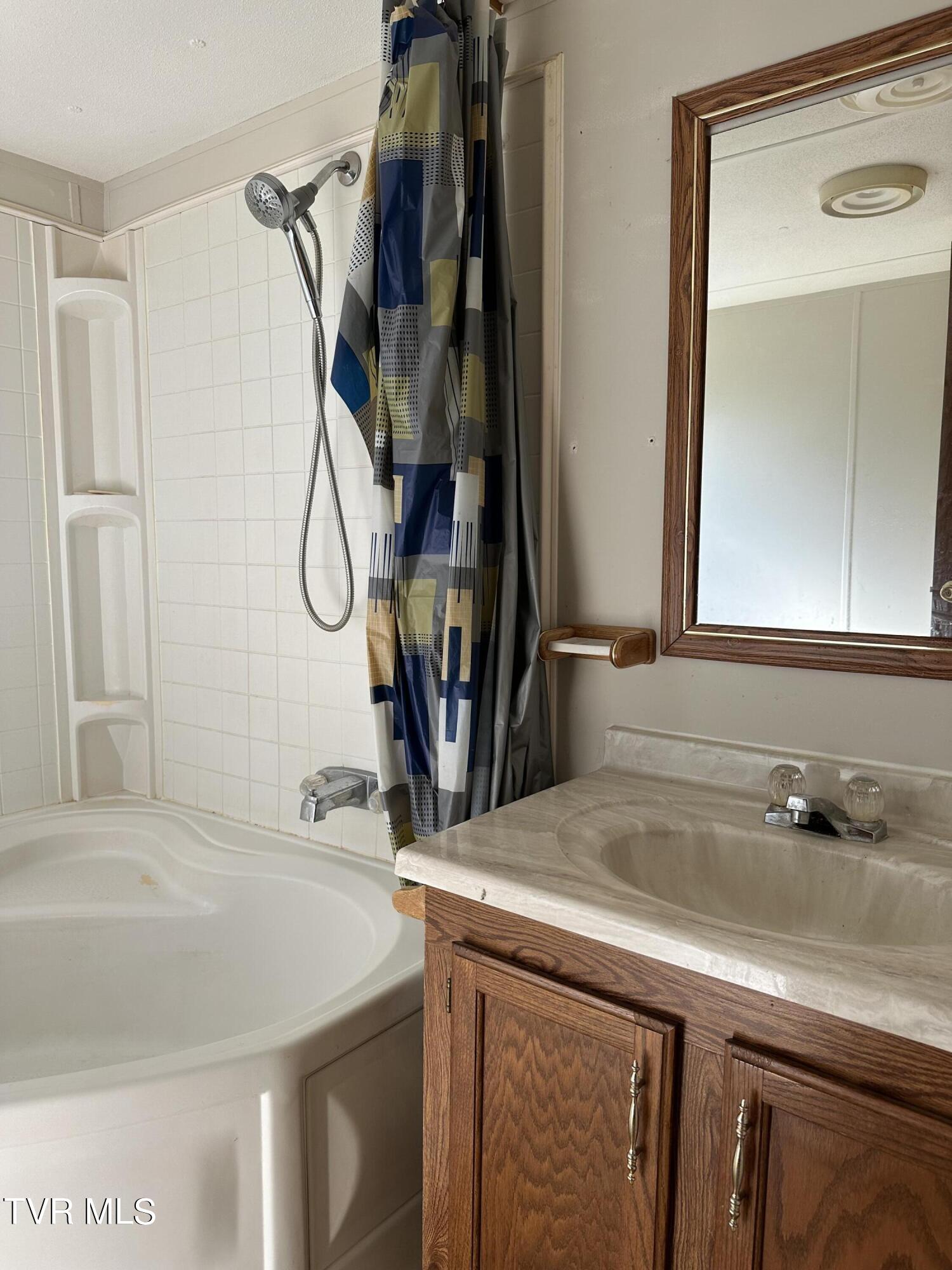 1370 Lovelace Road, Fall Branch, Tennessee image 36