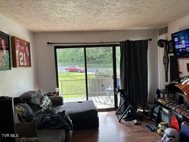 1055 Carriage Circle Apt 302