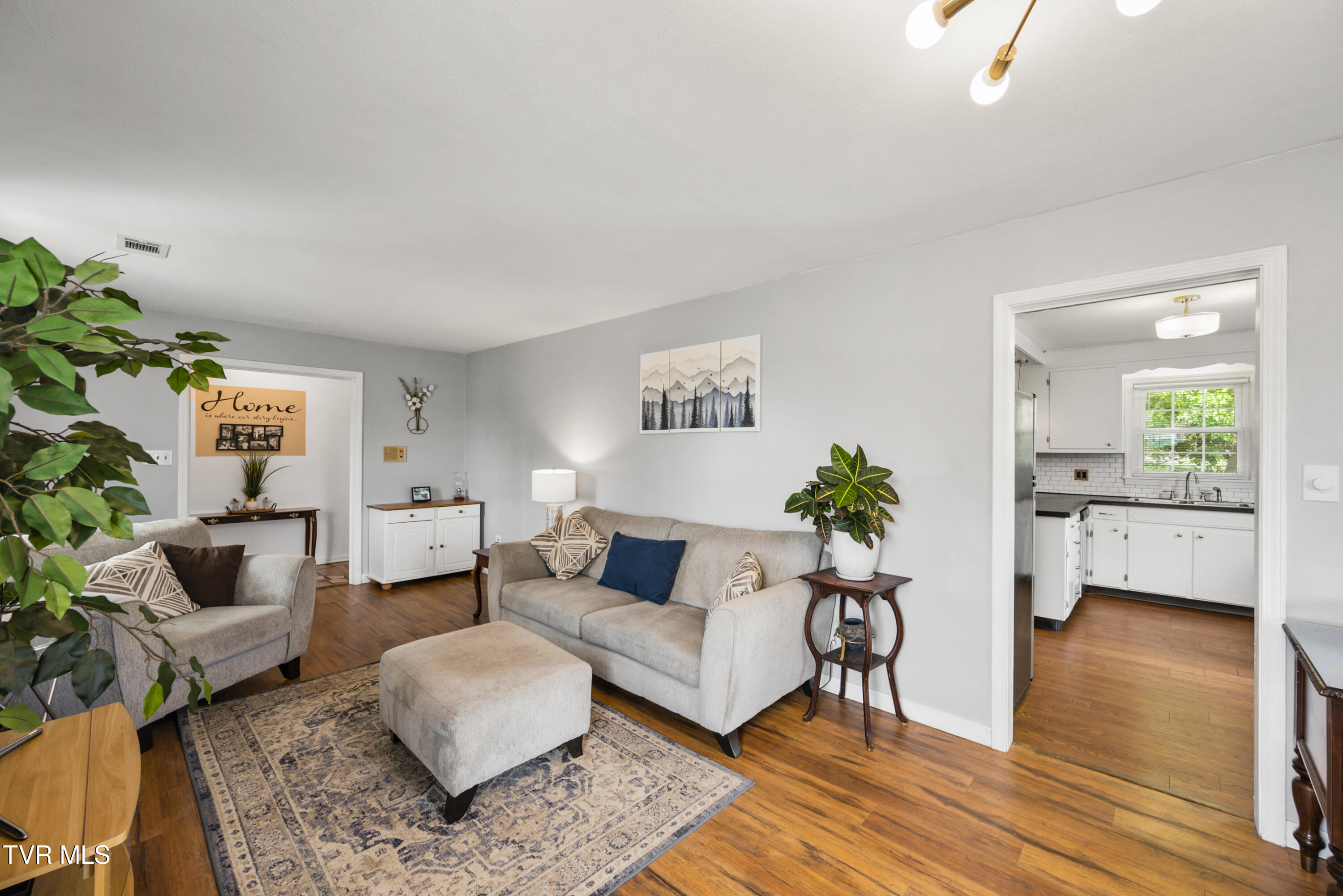 7357 White Pine Circle, Bristol, Virginia image 6