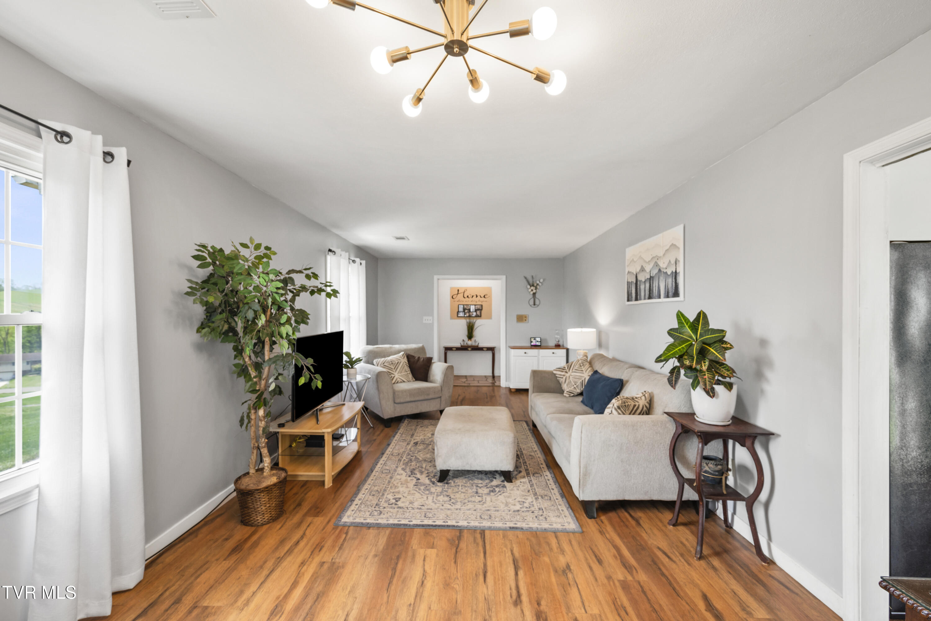 7357 White Pine Circle, Bristol, Virginia image 5