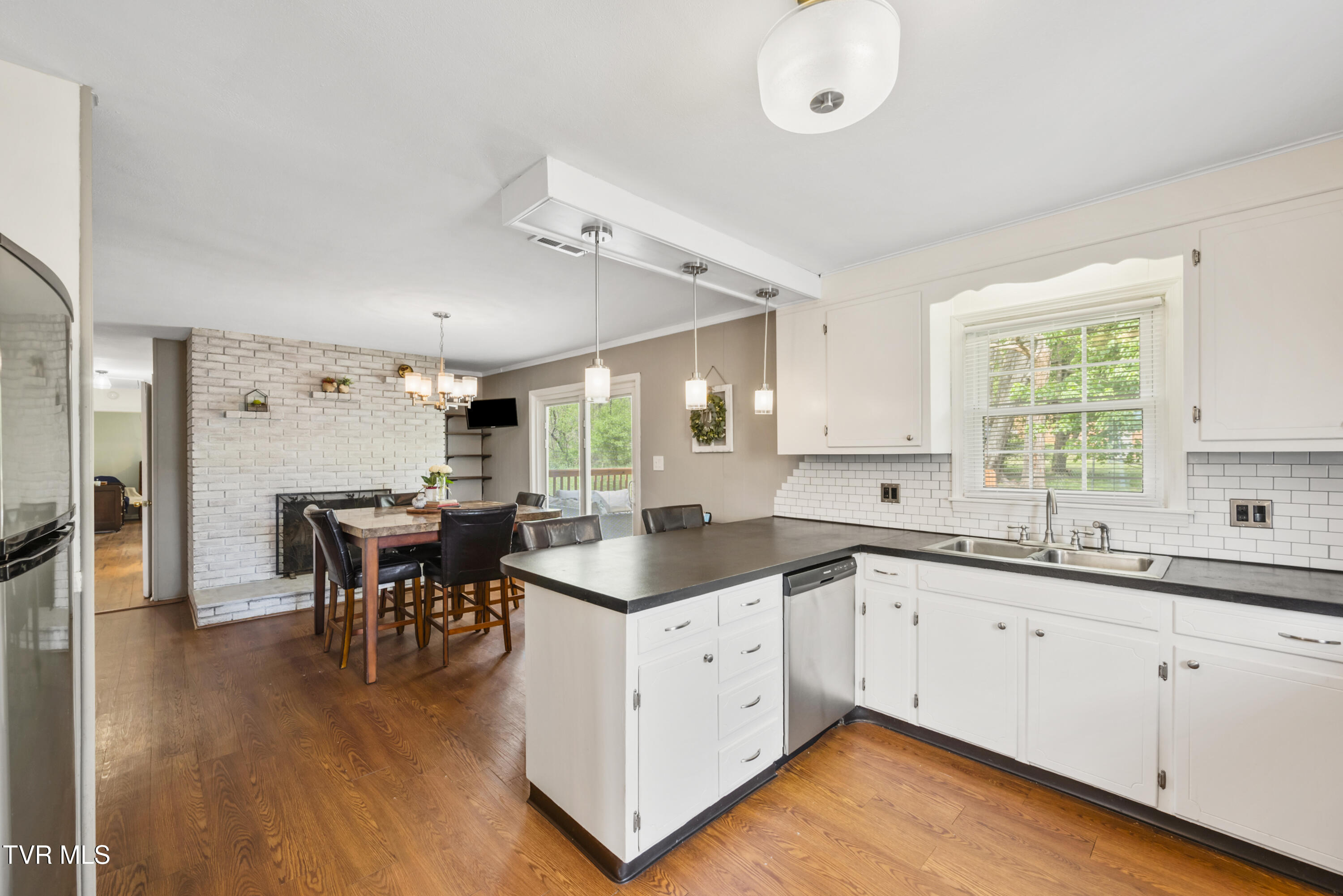 7357 White Pine Circle, Bristol, Virginia image 7
