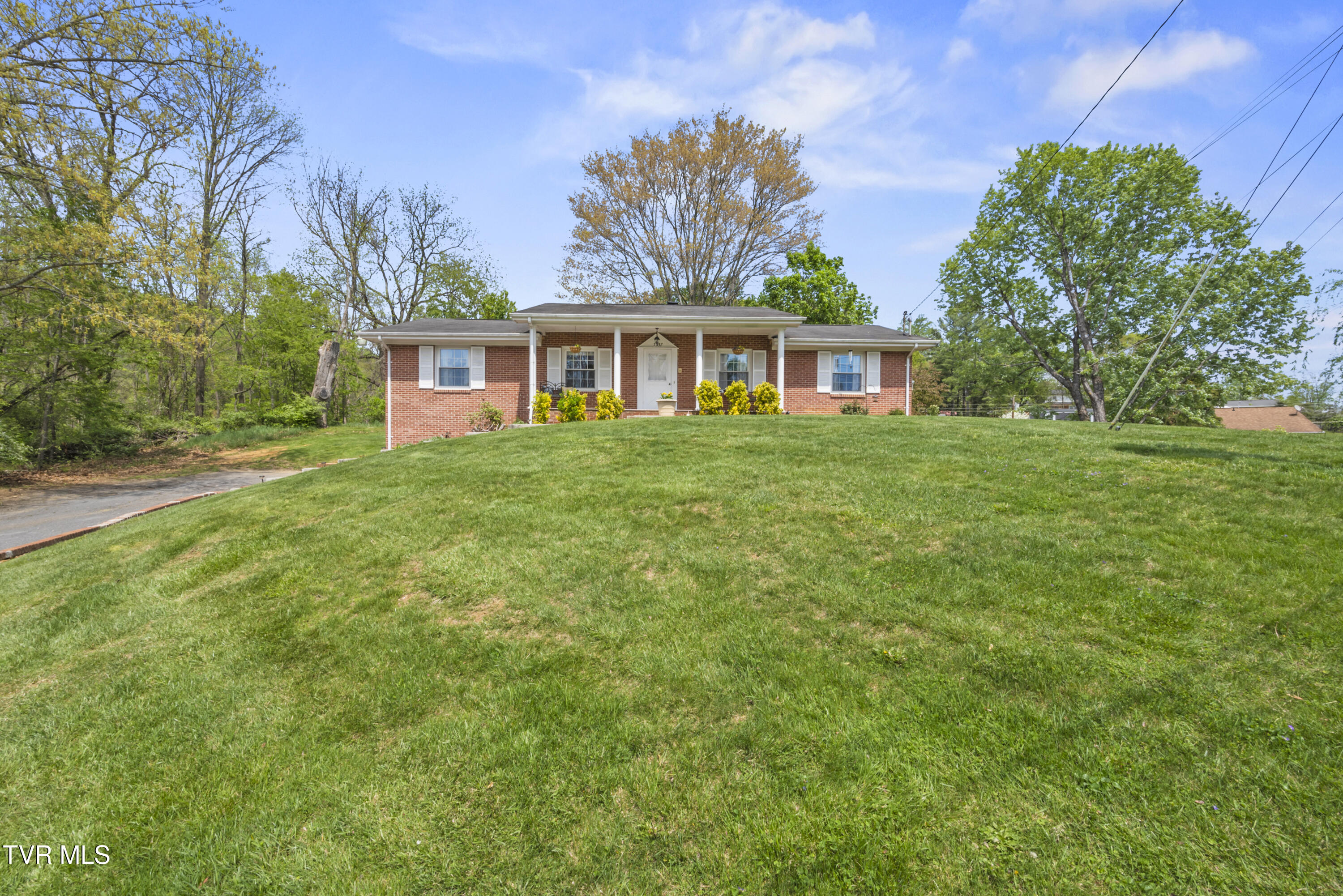 7357 White Pine Circle, Bristol, Virginia image 41