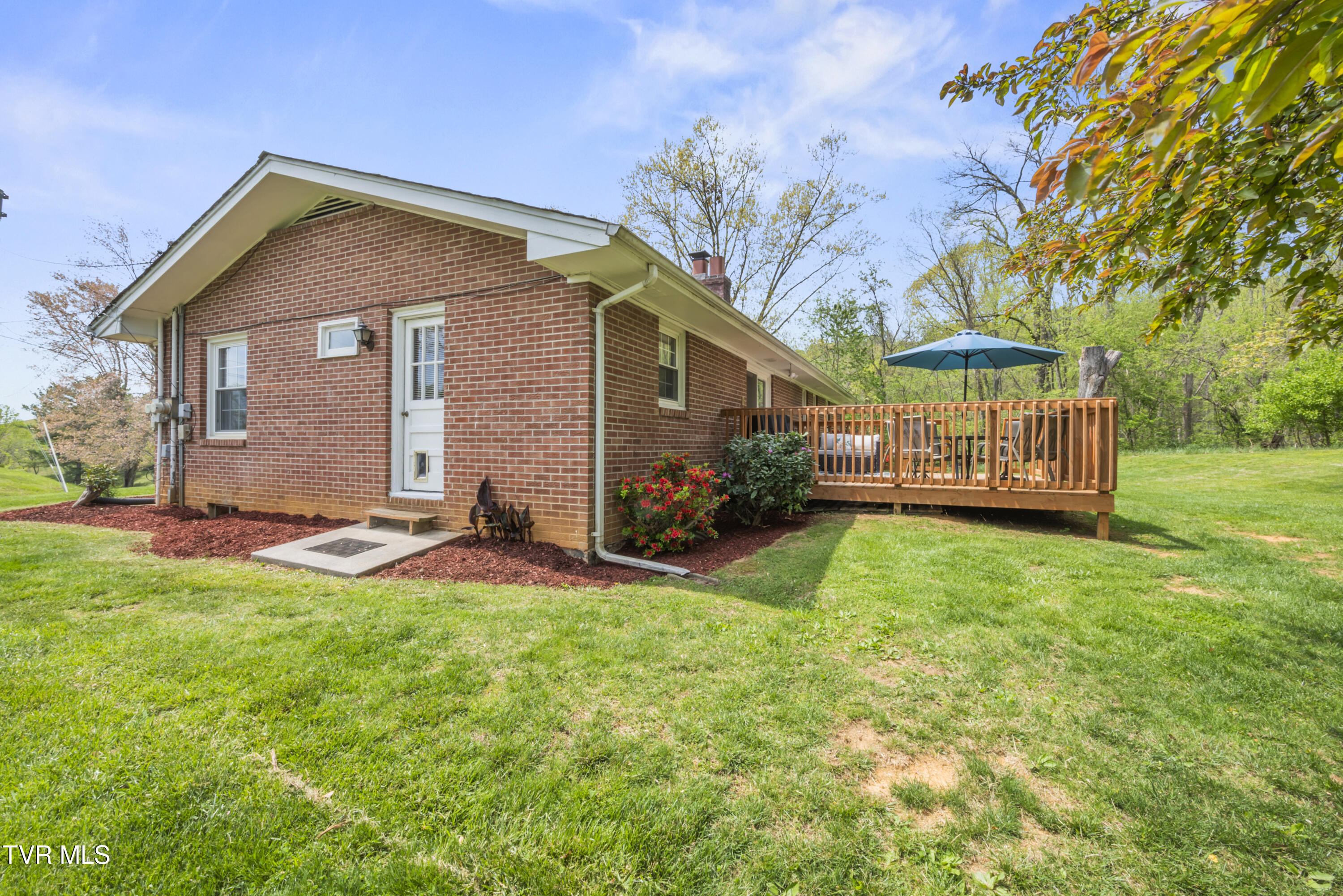 7357 White Pine Circle, Bristol, Virginia image 37