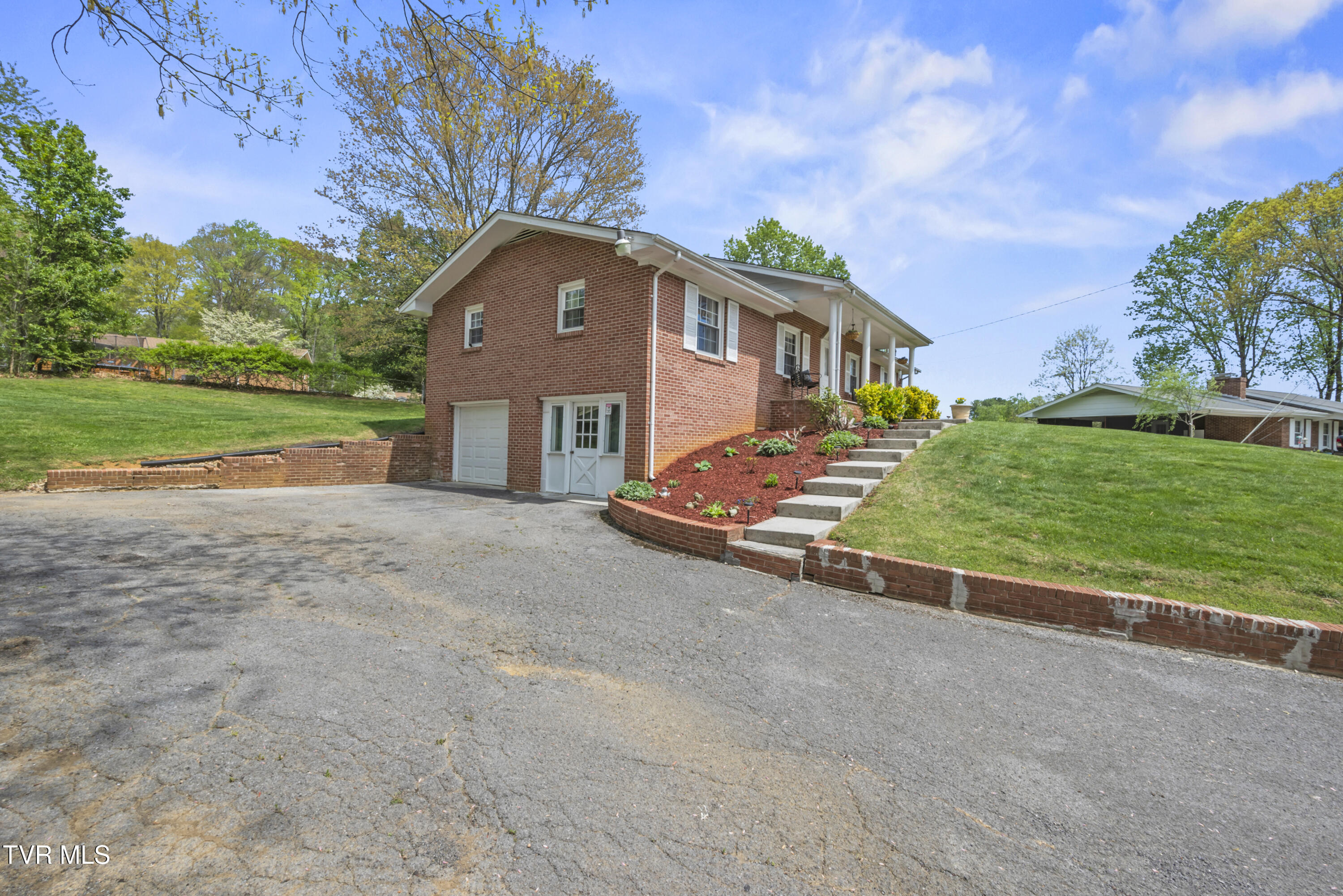 7357 White Pine Circle, Bristol, Virginia image 44